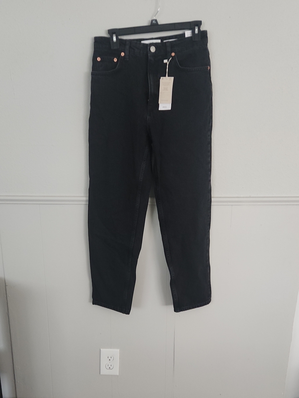 Mango High-Rise Black Tapered Jeans
